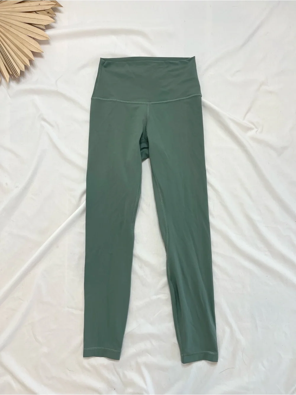 Lululemon Athletica Align High Rise 25” Green Leggings Pants Size 4